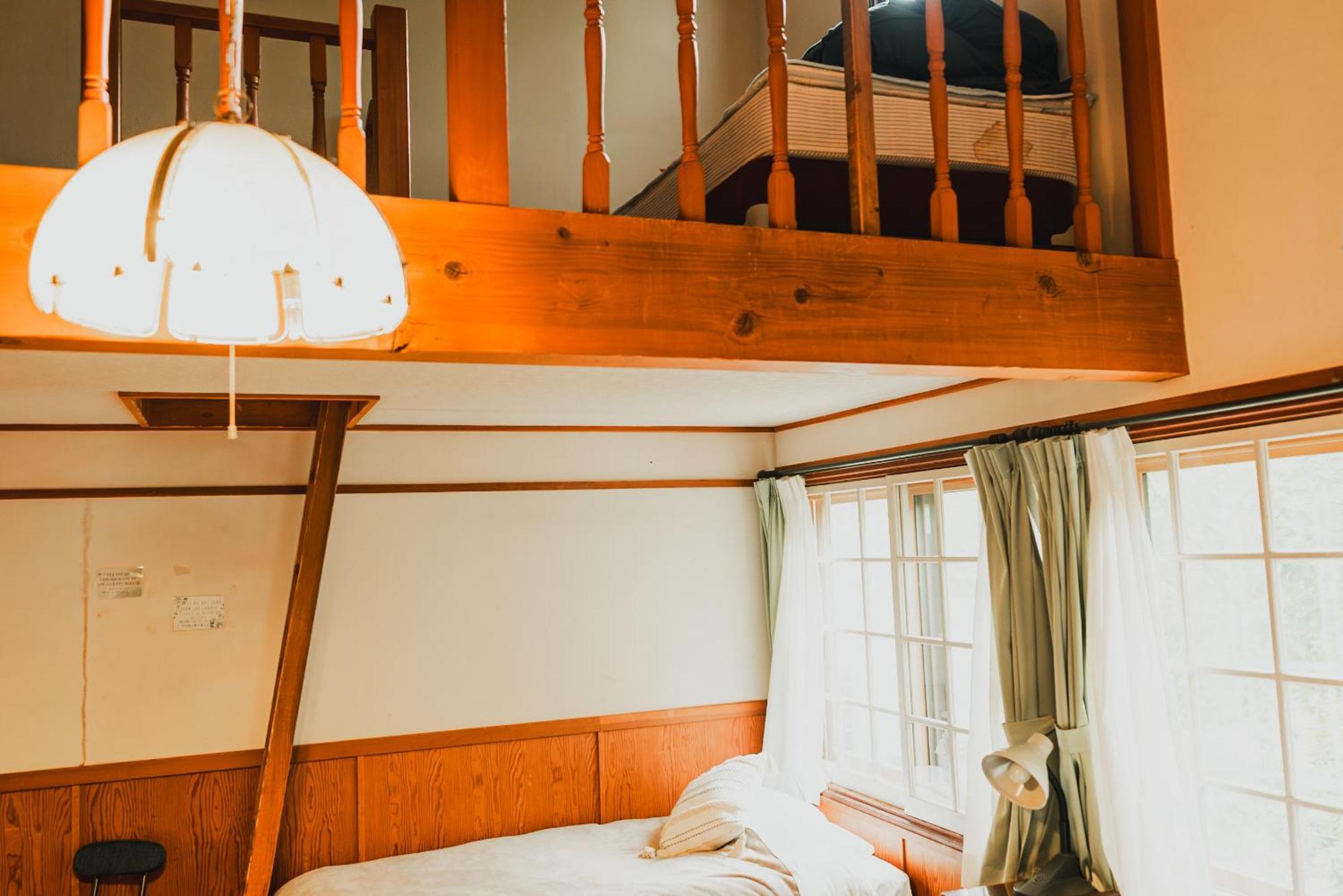 Hakuba Pension & Log Hotel Meteor Exterior photo