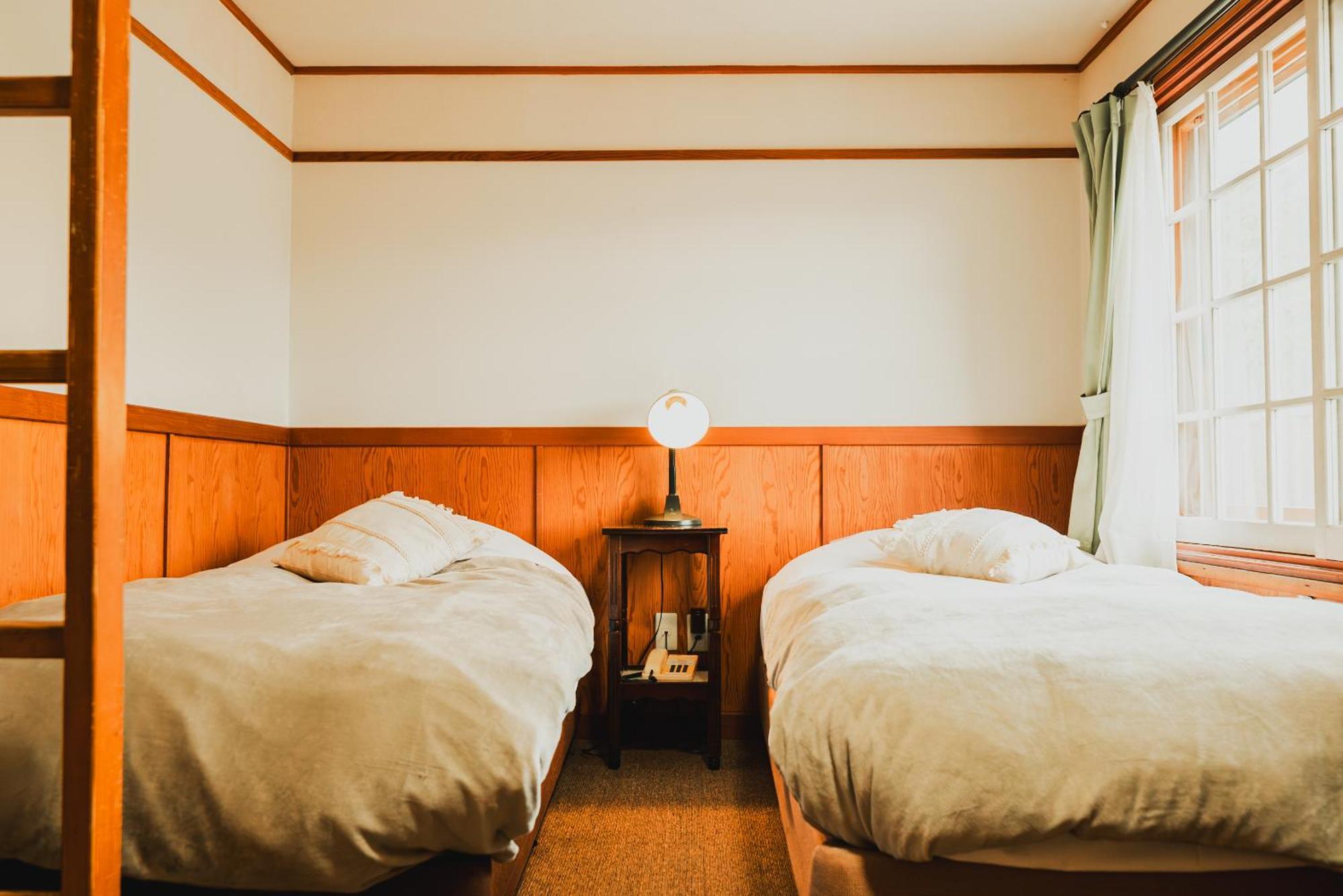 Hakuba Pension & Log Hotel Meteor Exterior photo